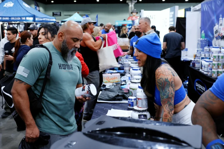 Crowd gathered at the Gaspari Nutrition booth on the LA Fit Expo floor